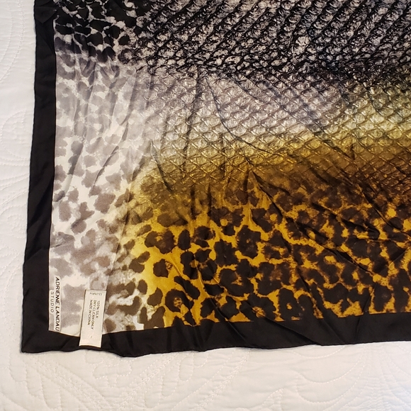 Adrienne Landau Silk Leopard print scarf - Picture 4 of 15